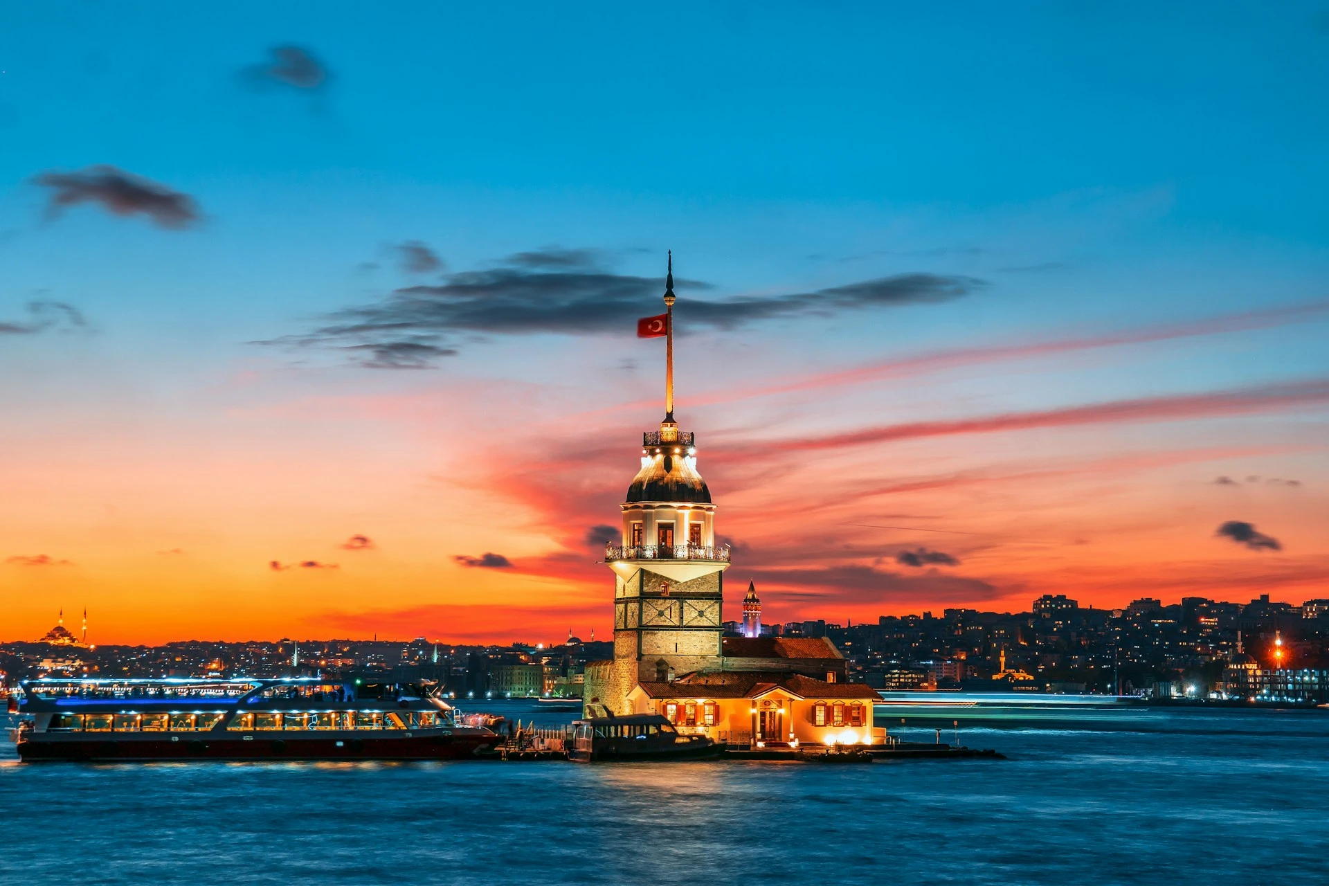 Arrive in Istanbul