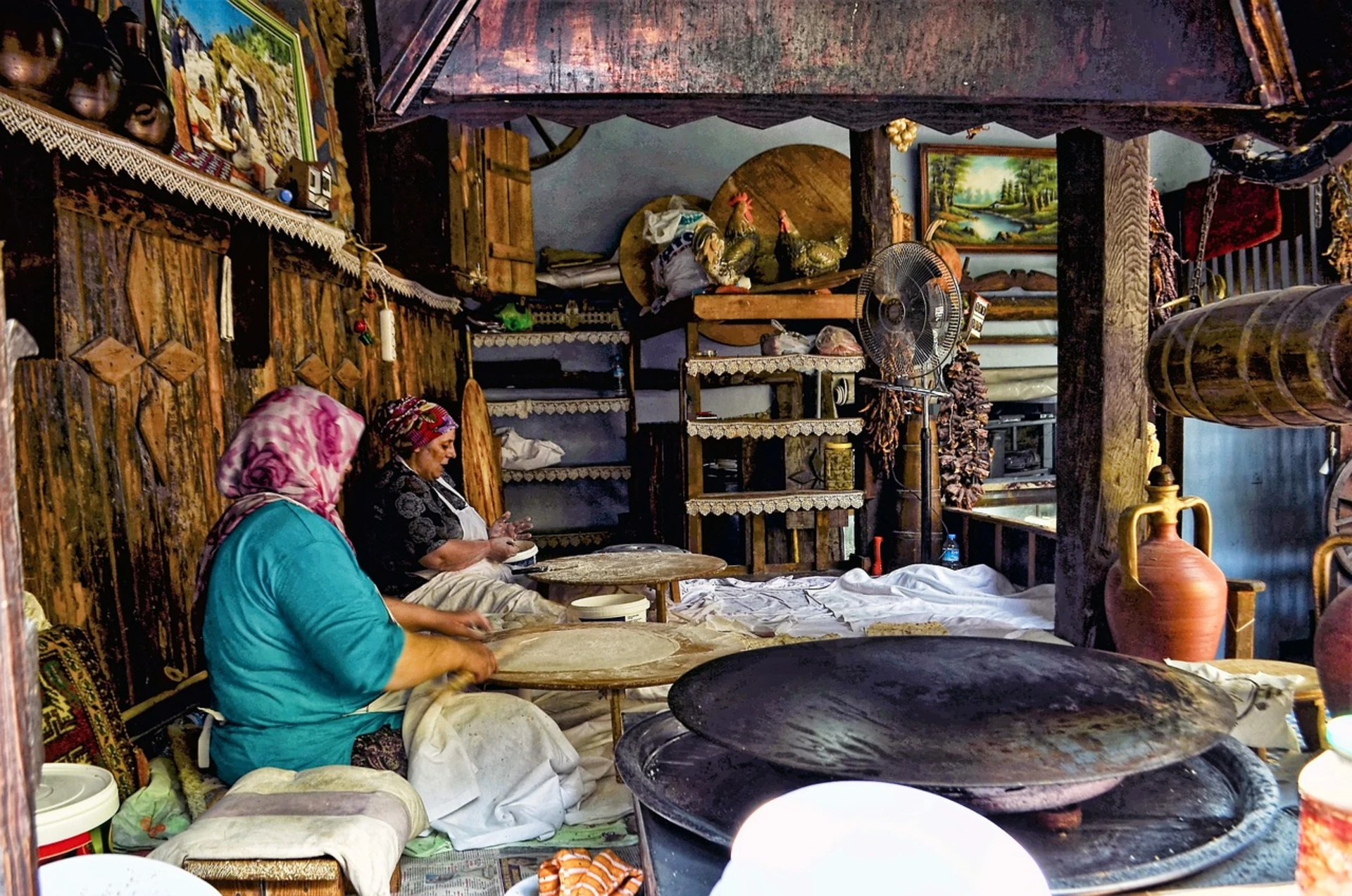 AUTHENTIC LOCAL EXPERIENCES