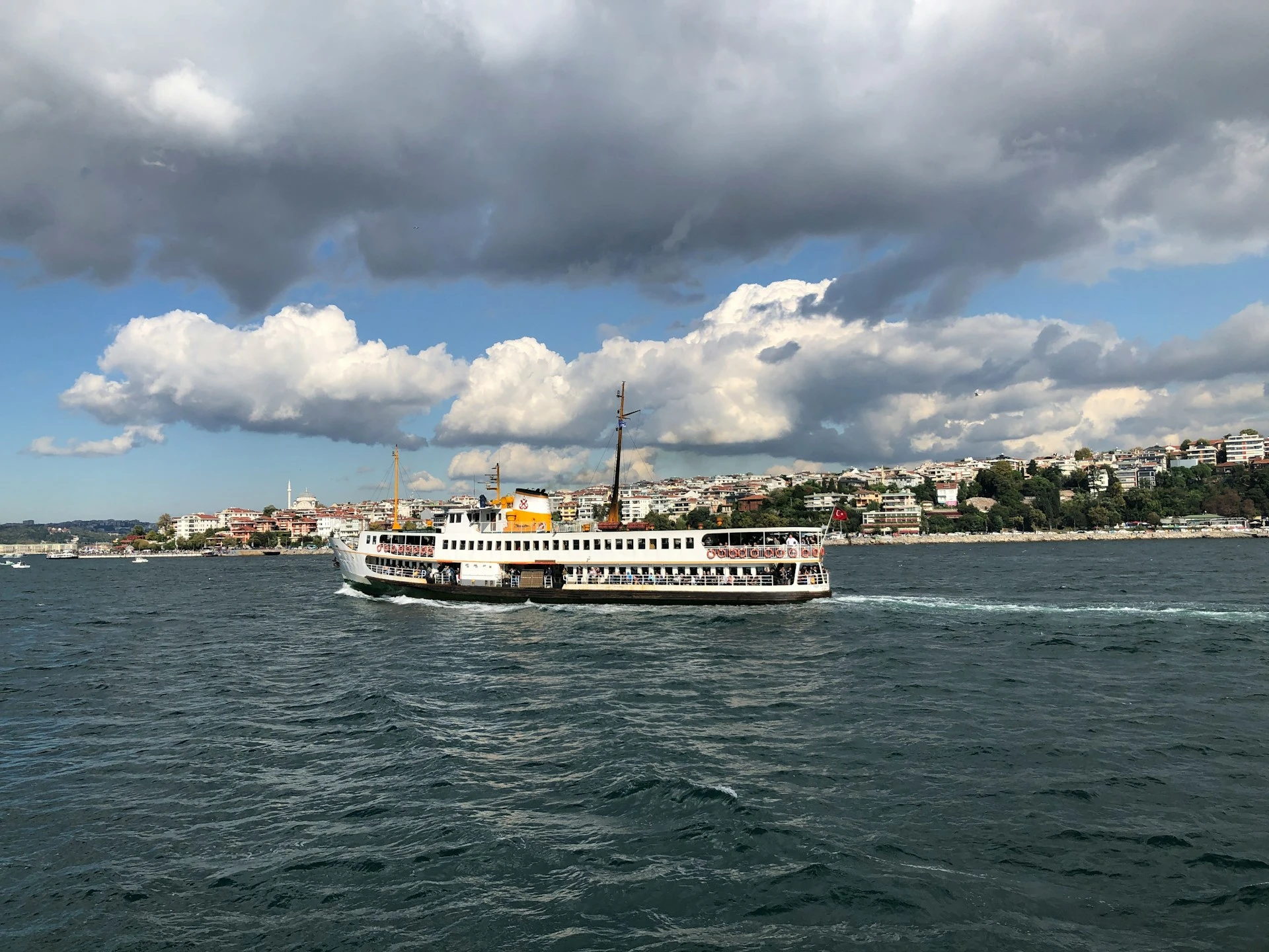 Istanbul: Spice Market, Bosphorus & Kadıköy Food Tour